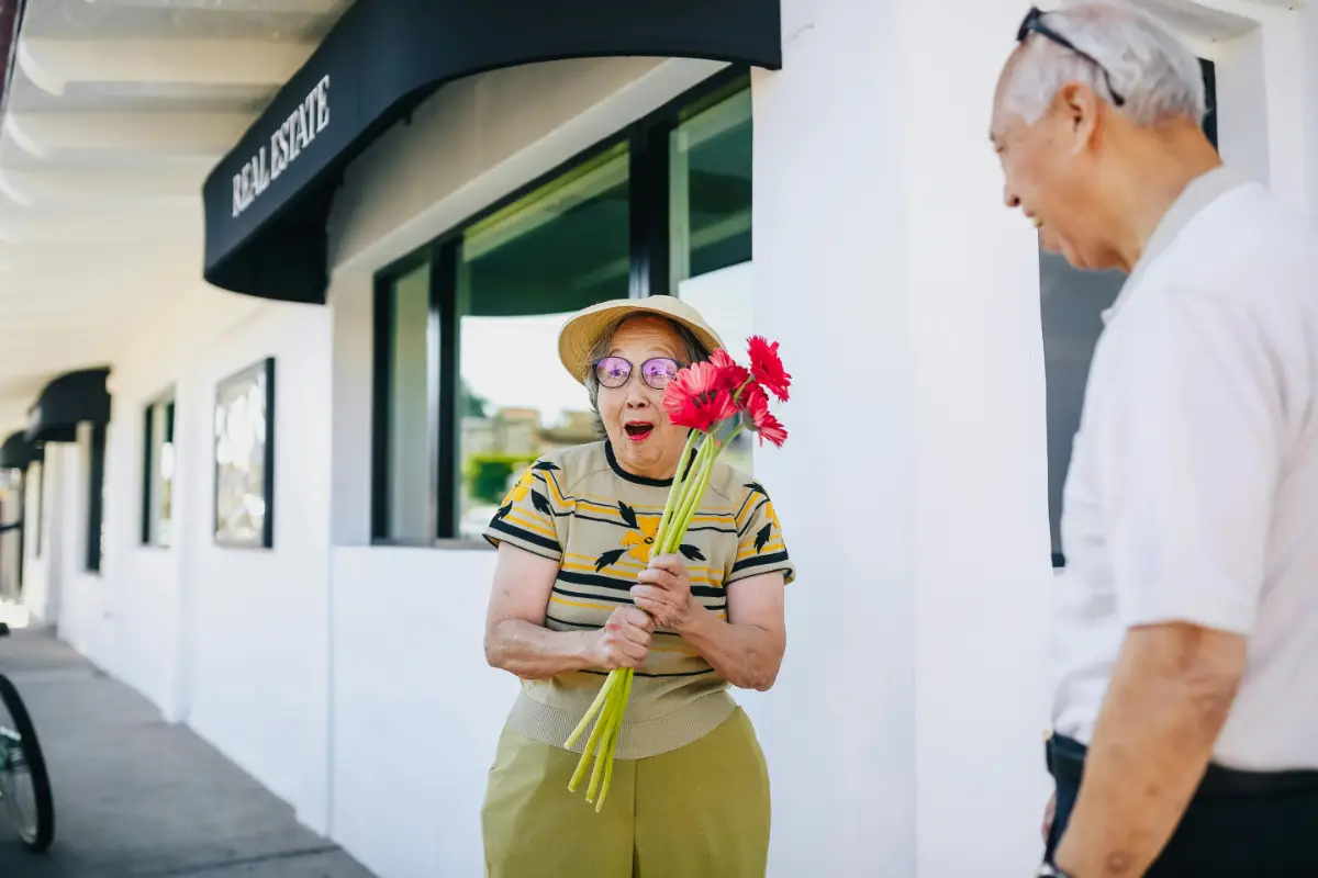 Dating in Your 30s: What Changes and What Stays the Same