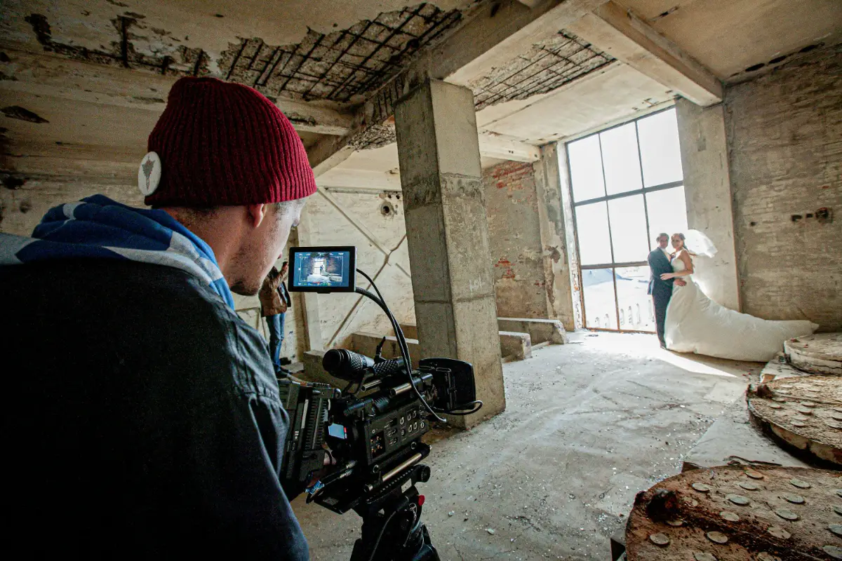 Behind the Scenes of Hollywood's Most Romantic Movies